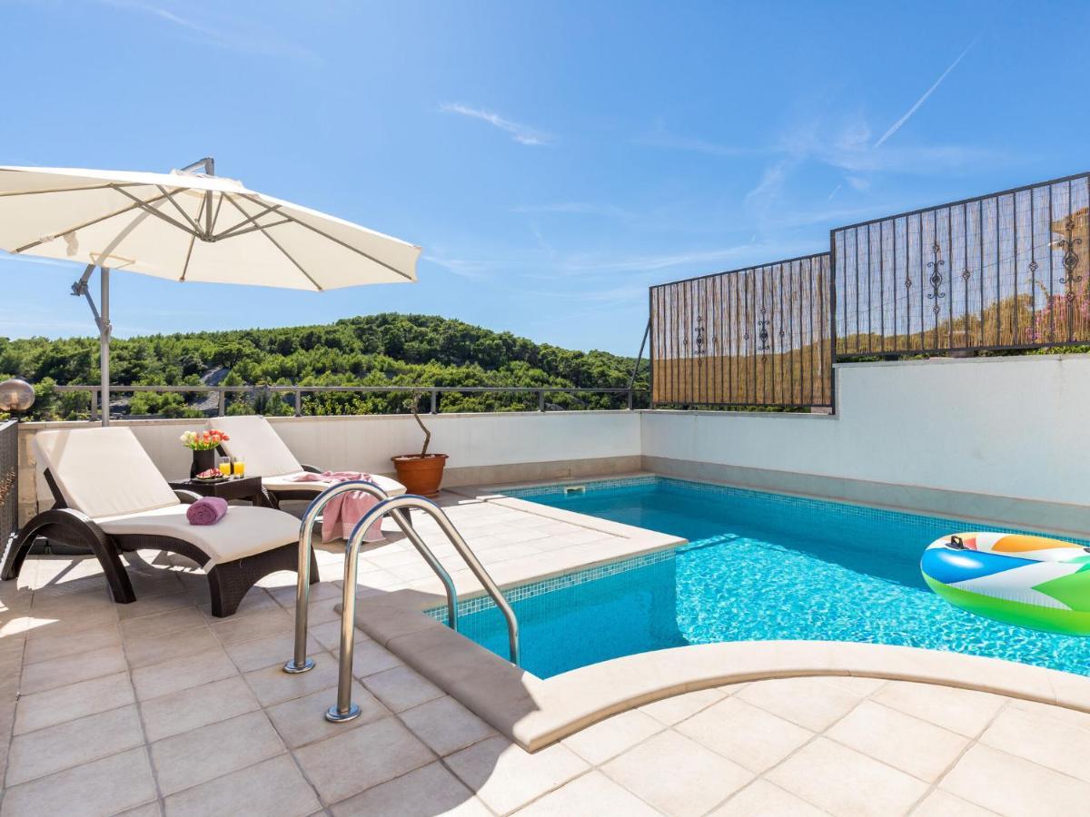 Luxurious Villa In Selca With Pool Esterno foto
