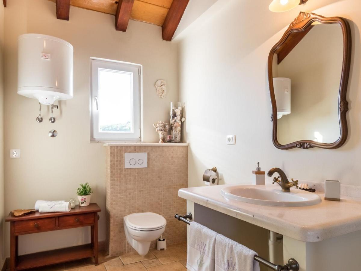 Luxurious Villa In Selca With Pool Esterno foto